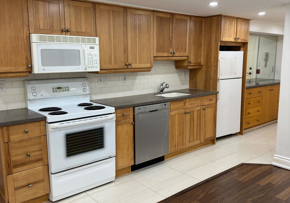 105-balmoral-avenue-toronto-toronto-ontario-c13715222