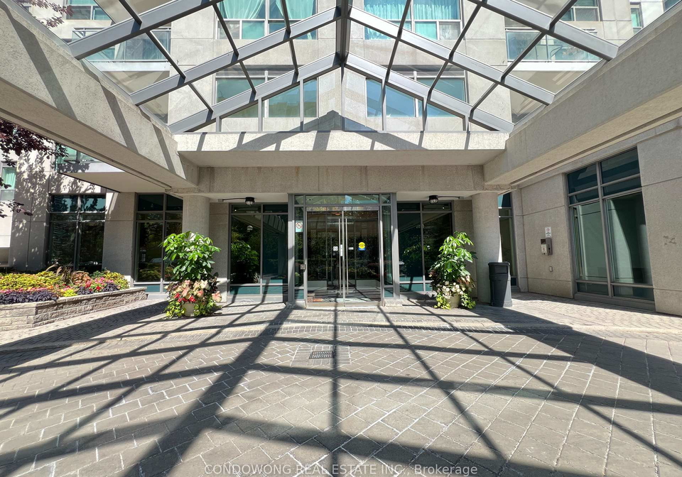 21-hillcrest-avenue-toronto-north-york-ontario-c13715796