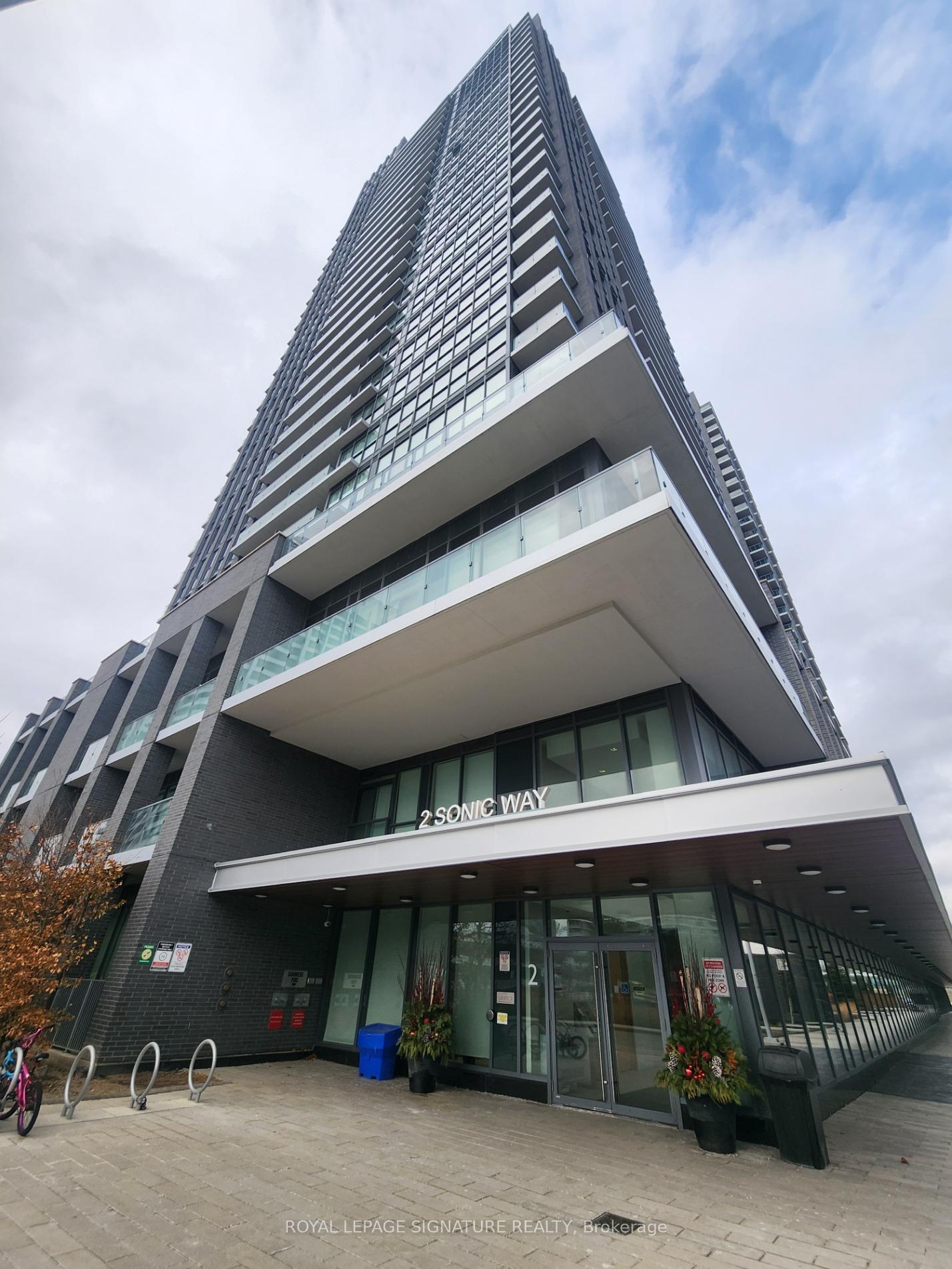 2-sonic-way-toronto-east-york-ontario-c13716506