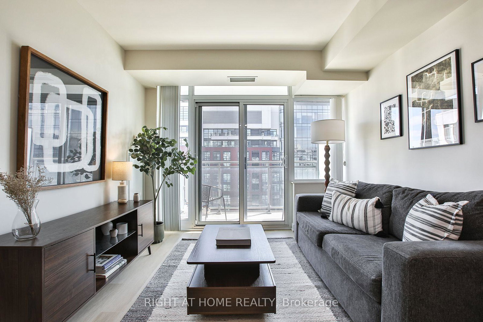 525-adelaide-street-w-toronto-toronto-ontario-c13716938