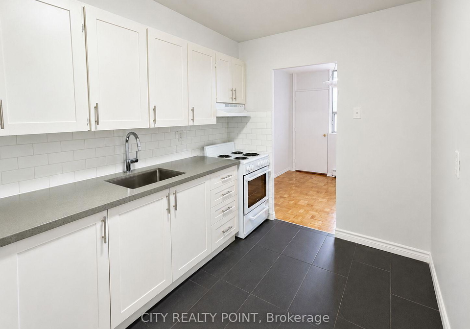 525-eglinton-avenue-e-toronto-toronto-ontario-c13717040
