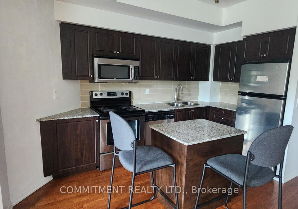 215-fort-york-boulevard-toronto-toronto-ontario-c13717298