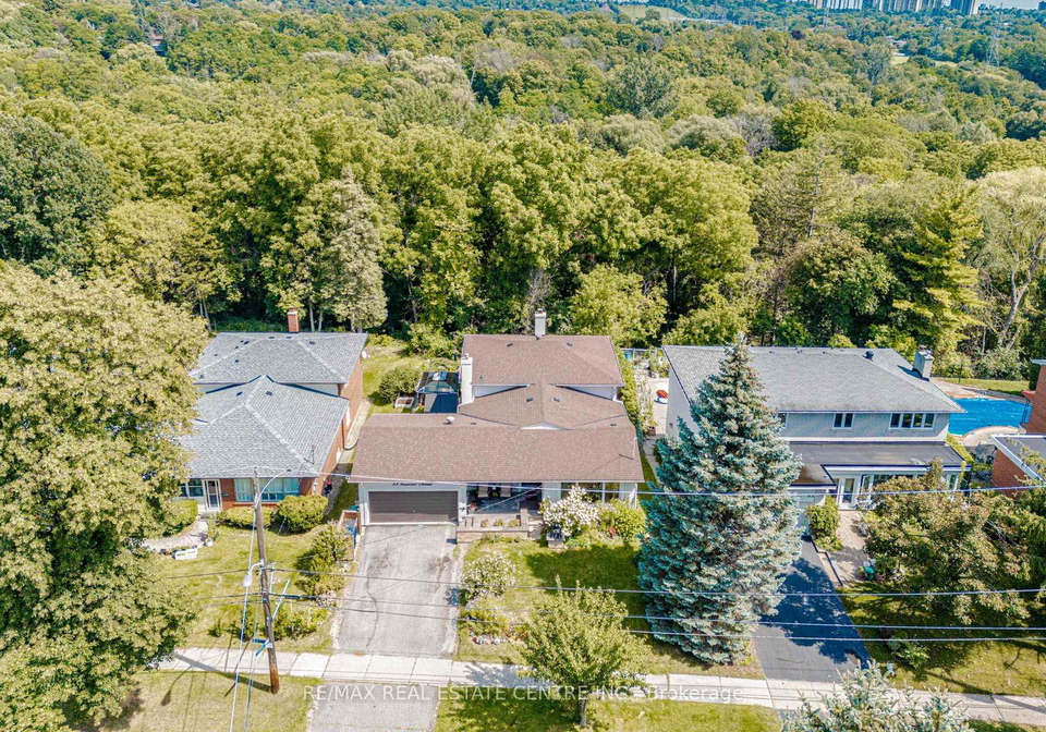 85-snowcrest-avenue-toronto-north-york-ontario-c13717558