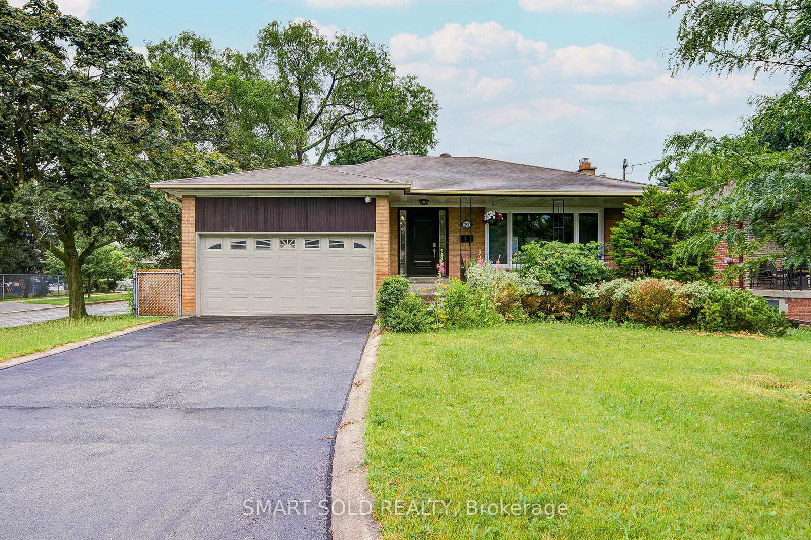285-churchill-avenue-toronto-toronto-ontario-c13717996
