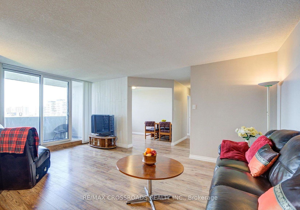 10-muirhead-road-toronto-north-york-ontario-c13718136