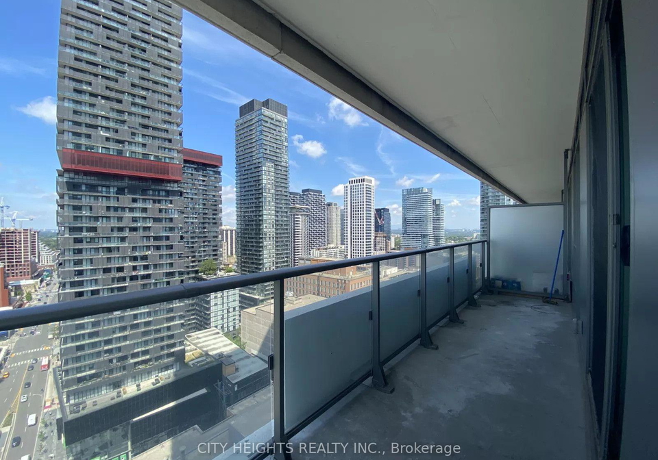 2221-yonge-street-toronto-toronto-ontario-c13718578