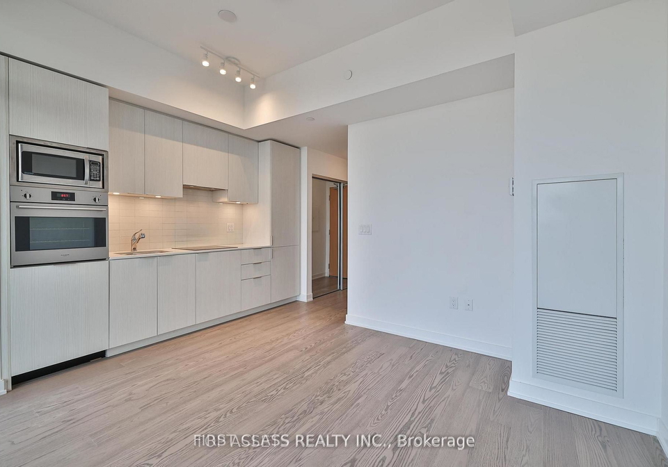 11-wellesley-street-w-toronto-toronto-ontario-c13718676
