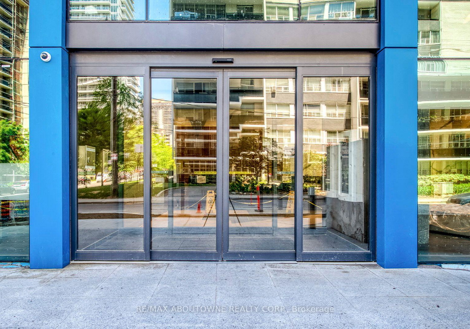161-roehampton-avenue-toronto-toronto-ontario-c13720170