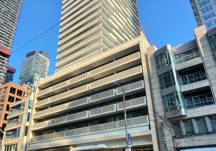 2221-yonge-street-toronto-toronto-ontario-c13720222