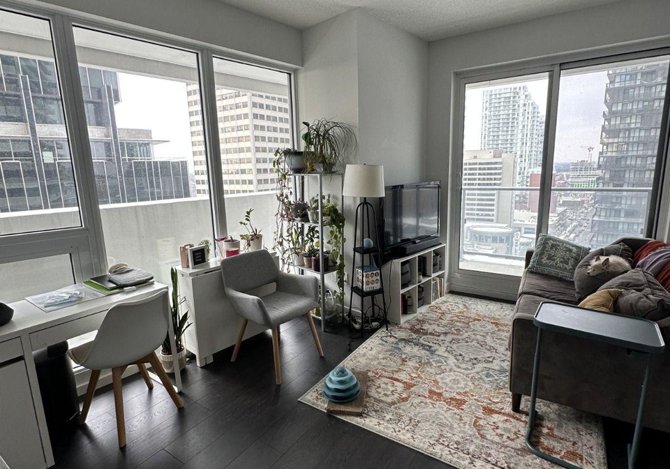 2221-yonge-street-toronto-toronto-ontario-c13720222