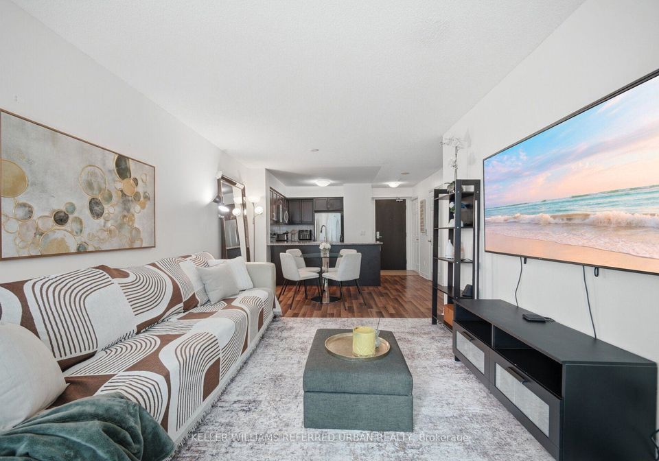 19-grand-trunk-crescent-toronto-toronto-ontario-c13720354