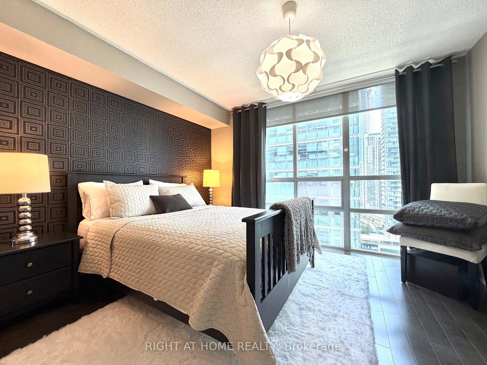 30-grand-trunk-crescent-toronto-toronto-ontario-c13720702
