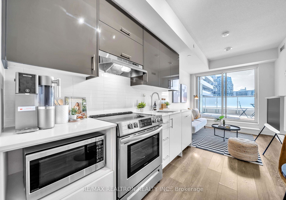 188-fairview-mall-drive-toronto-north-york-ontario-c13720786