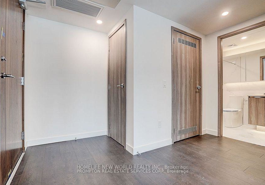 1-concord-cityplace-way-toronto-toronto-ontario-c13720866