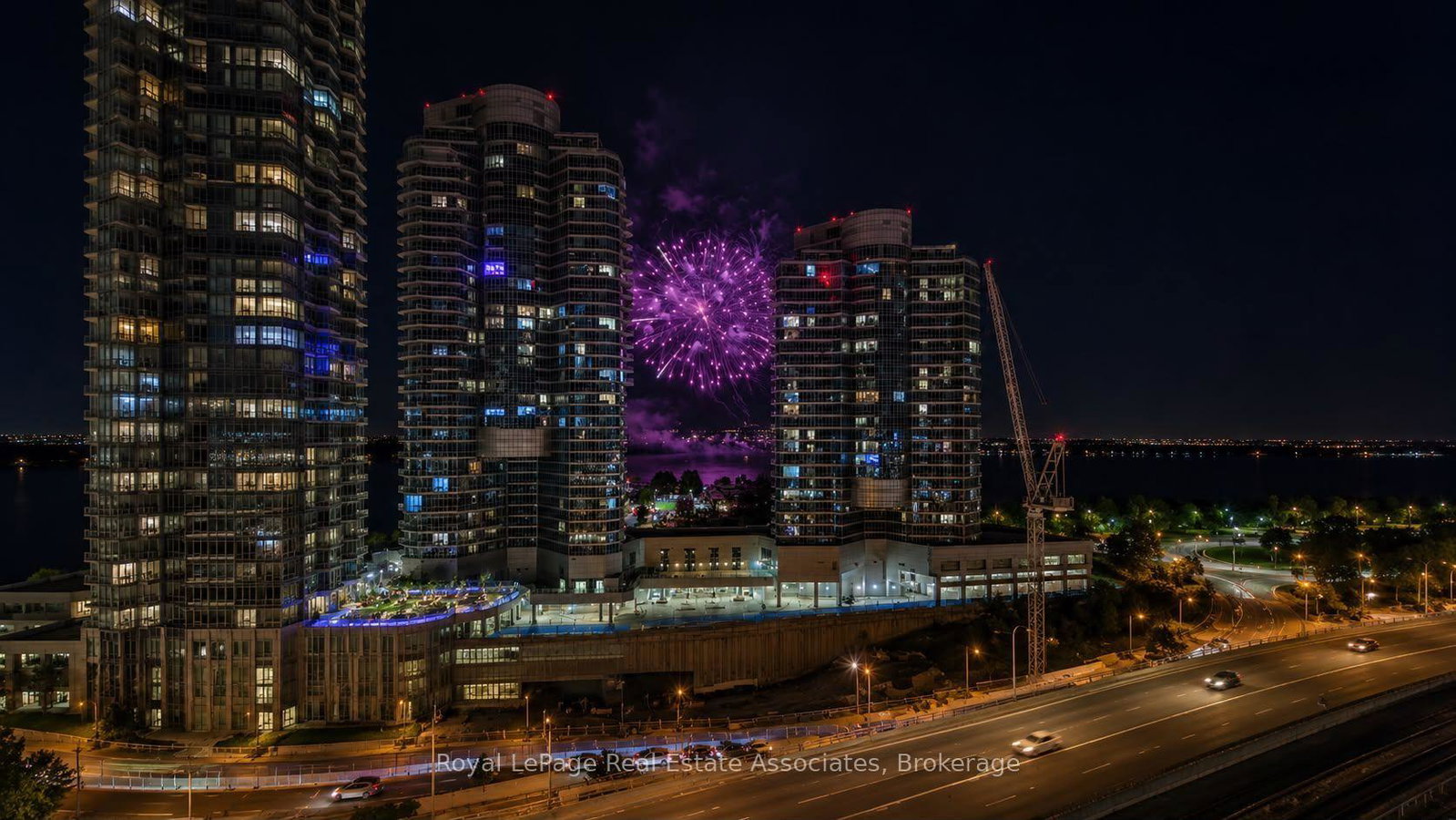 19-grand-trunk-crescent-toronto-toronto-ontario-c13720976