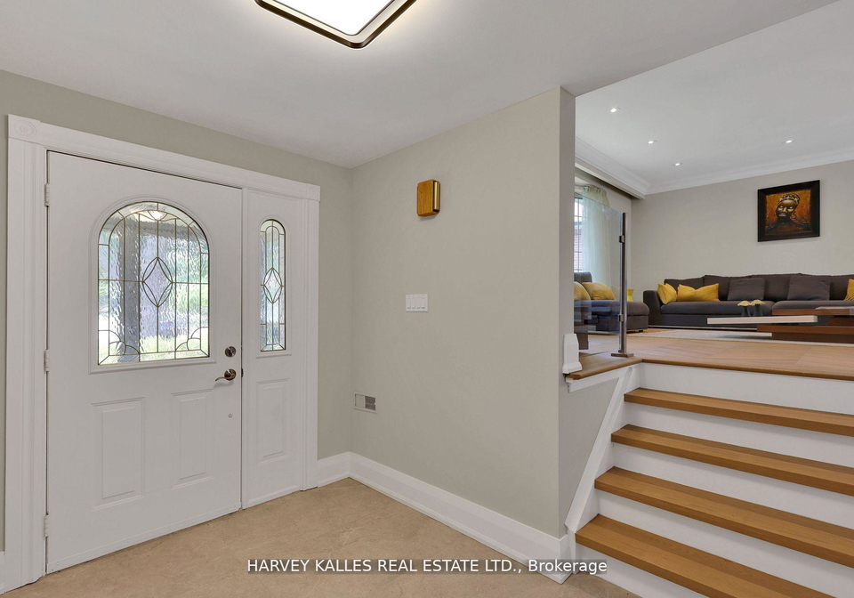 16-wedgeport-place-toronto-north-york-ontario-c13720980