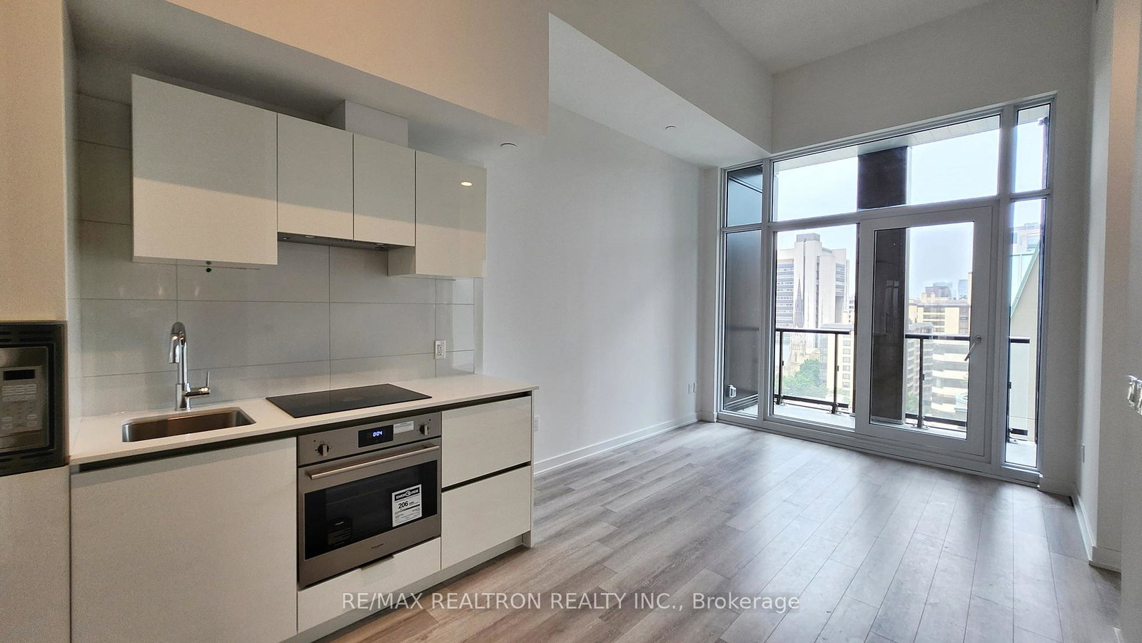 238-simcoe-street-toronto-toronto-ontario-c13721224