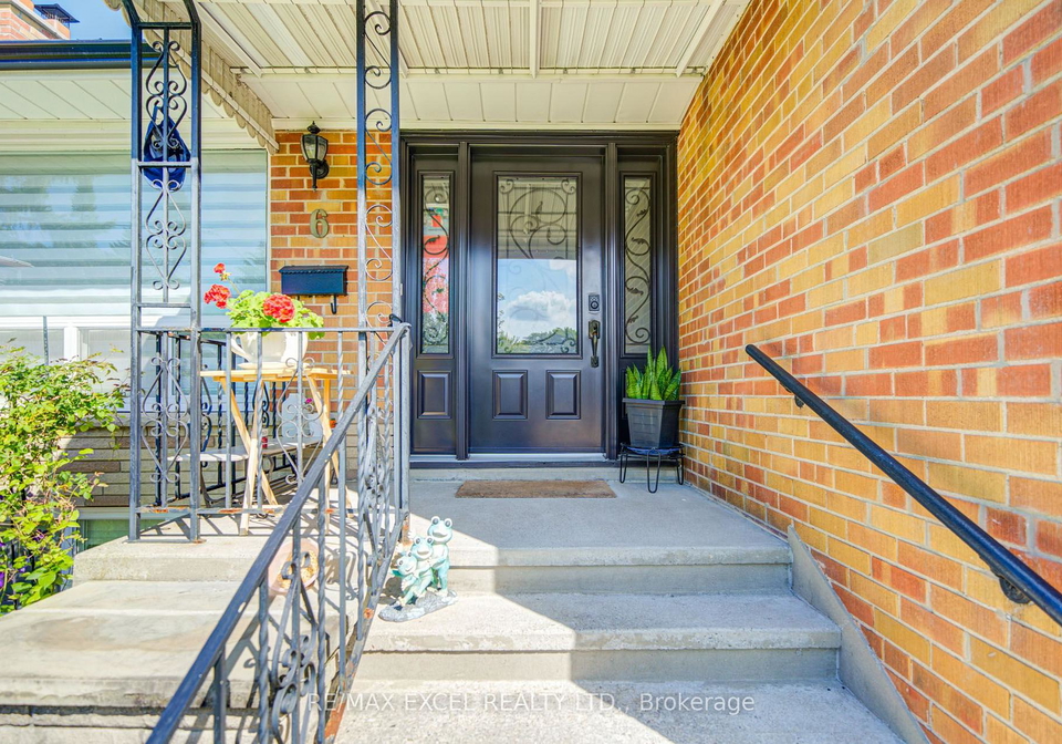 6-averill-crescent-toronto-north-york-ontario-c13721436