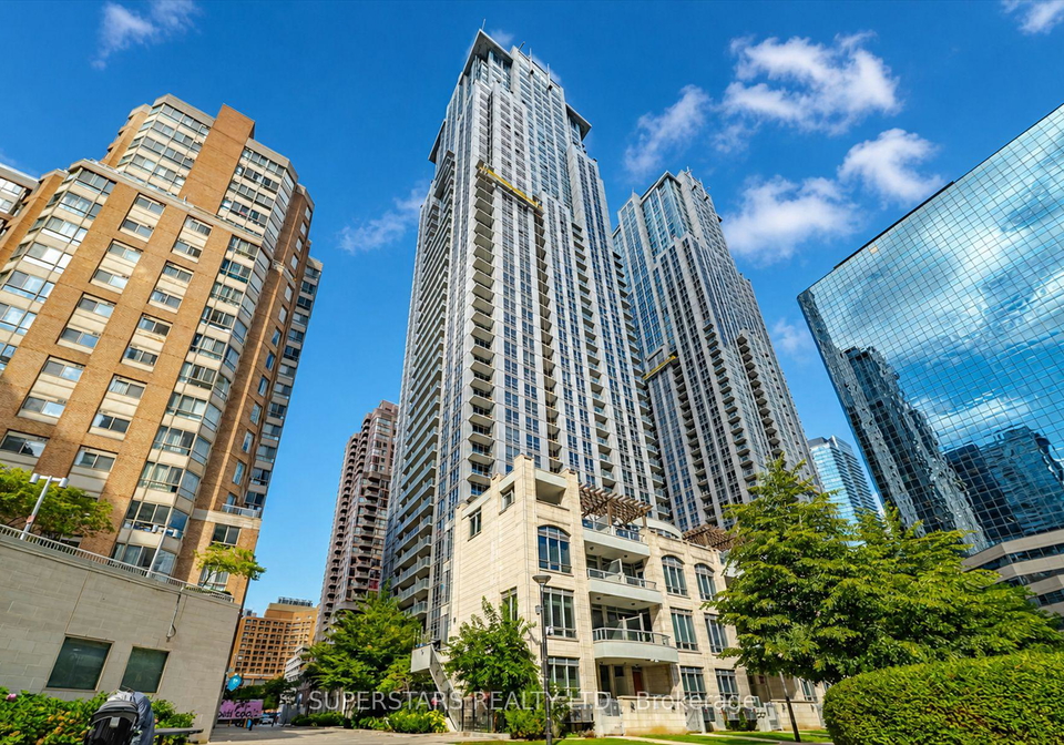761-bay-street-toronto-toronto-ontario-c13721442