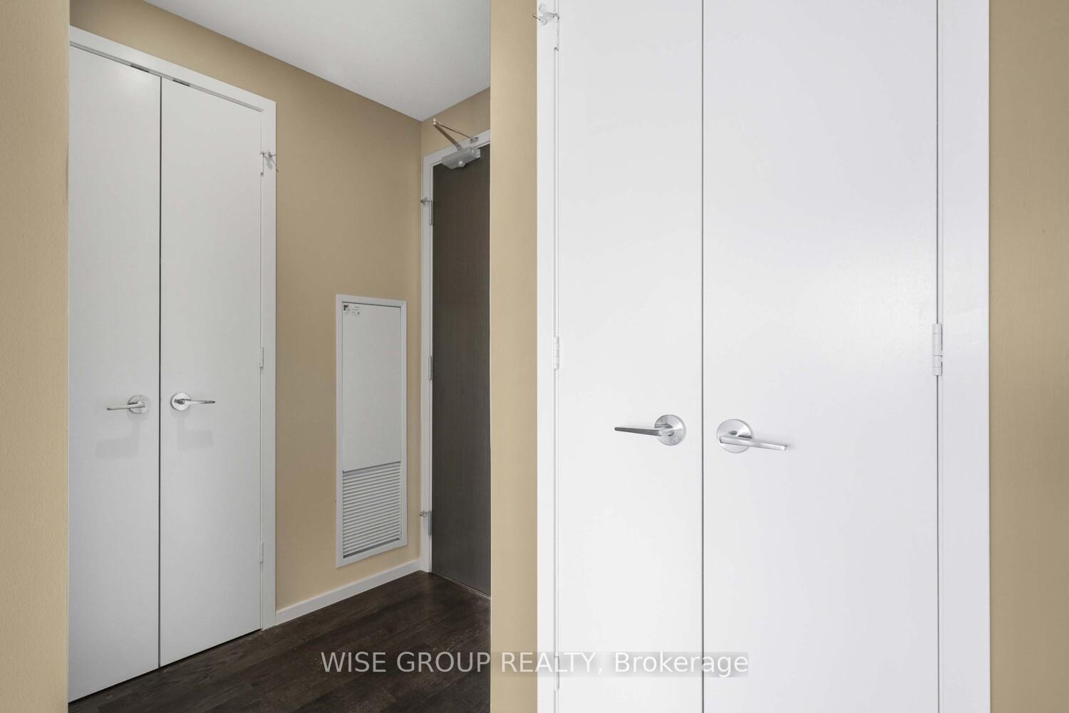 101-charles-street-e-toronto-toronto-ontario-c13721460