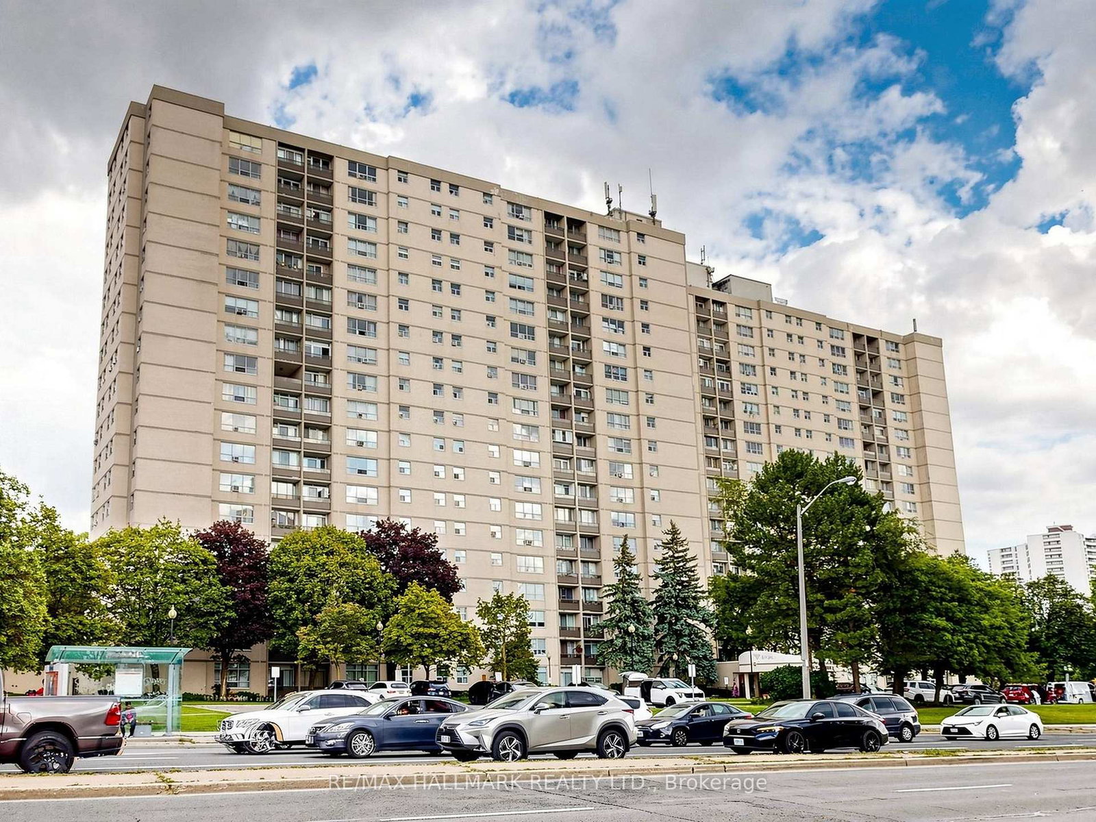 5-parkway-forest-drive-toronto-north-york-ontario-c13721710