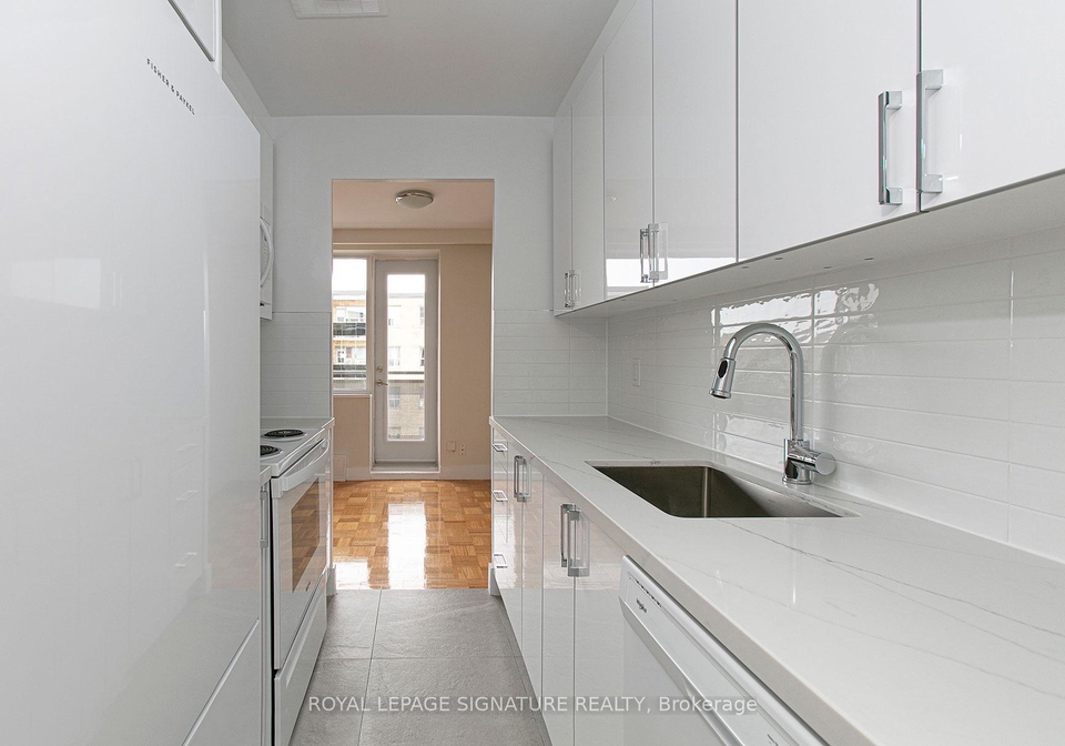 2-grandstand-place-toronto-east-york-ontario-c13721776