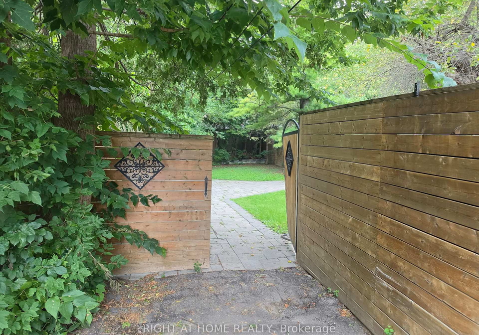 154-davisville-avenue-toronto-toronto-ontario-c13723454