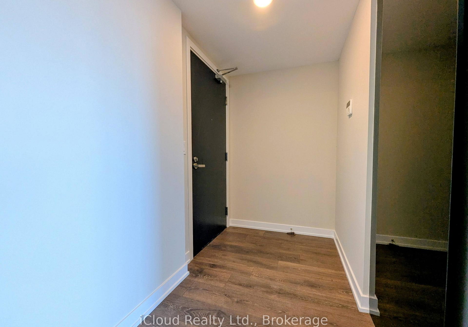 501-yonge-street-toronto-toronto-ontario-c13723856