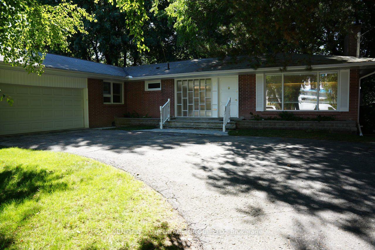 17-hi-mount-drive-toronto-north-york-ontario-c13724386