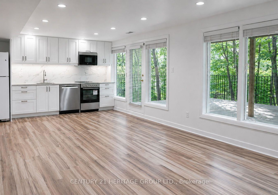 17-hi-mount-drive-toronto-north-york-ontario-c13724386