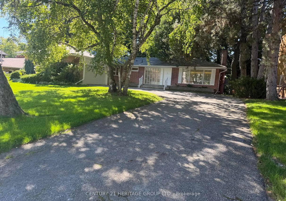17-hi-mount-drive-toronto-north-york-ontario-c13724392