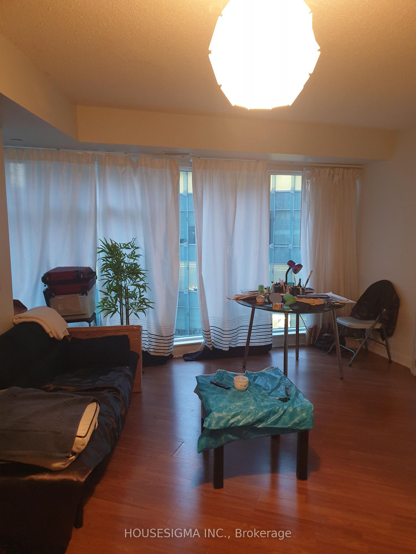 200-victoria-street-toronto-toronto-ontario-c13724908