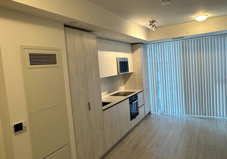400-king-street-toronto-toronto-ontario-c13725300