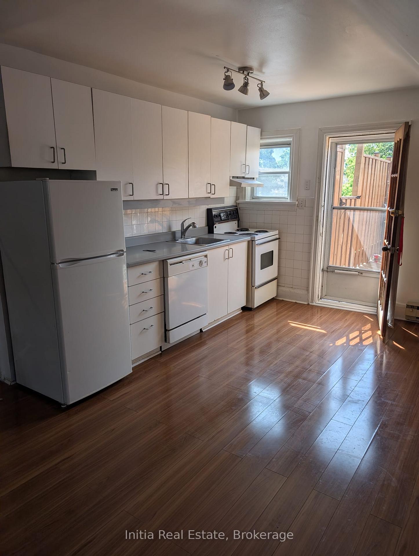 622-huron-street-toronto-toronto-ontario-c13725414
