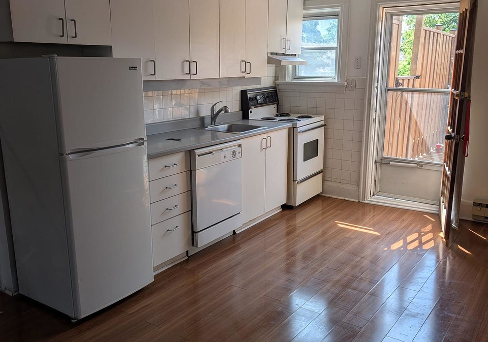622-huron-street-toronto-toronto-ontario-c13725414