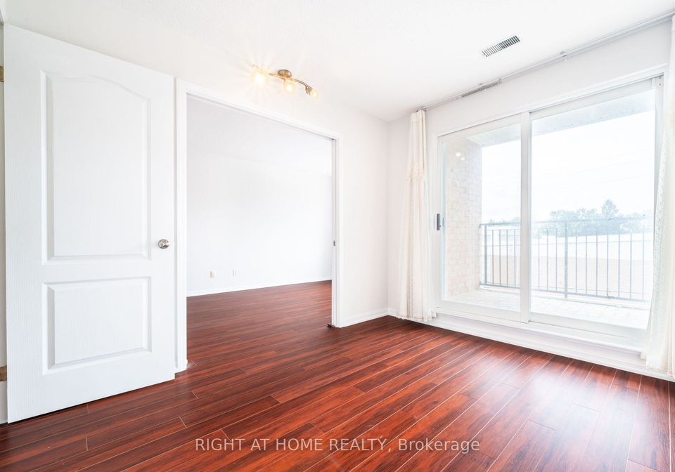 220-grandview-way-toronto-north-york-ontario-c13725578