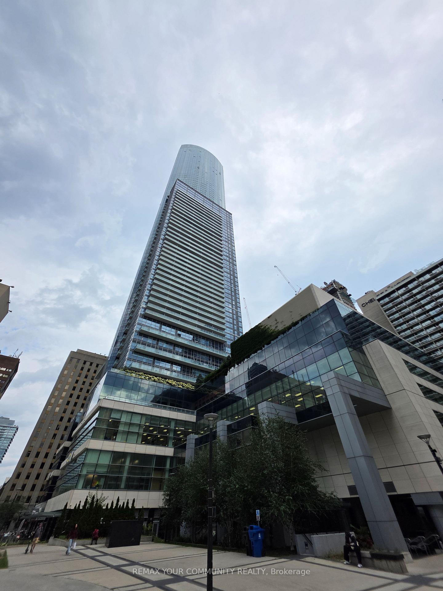 386-yonge-street-toronto-toronto-ontario-c13725580