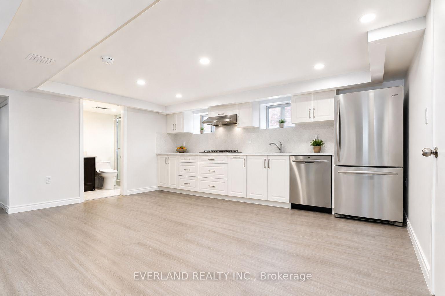 1751-bayview-avenue-toronto-east-york-ontario-c13725896
