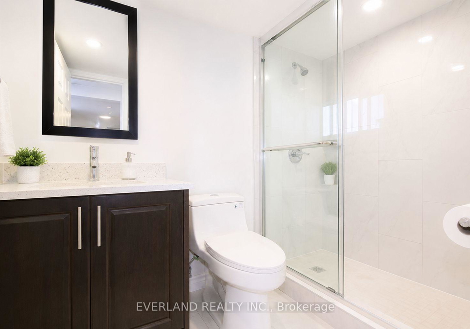 1751-bayview-avenue-toronto-east-york-ontario-c13725896
