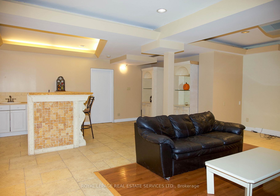 2b-debell-lane-toronto-north-york-ontario-c13725998
