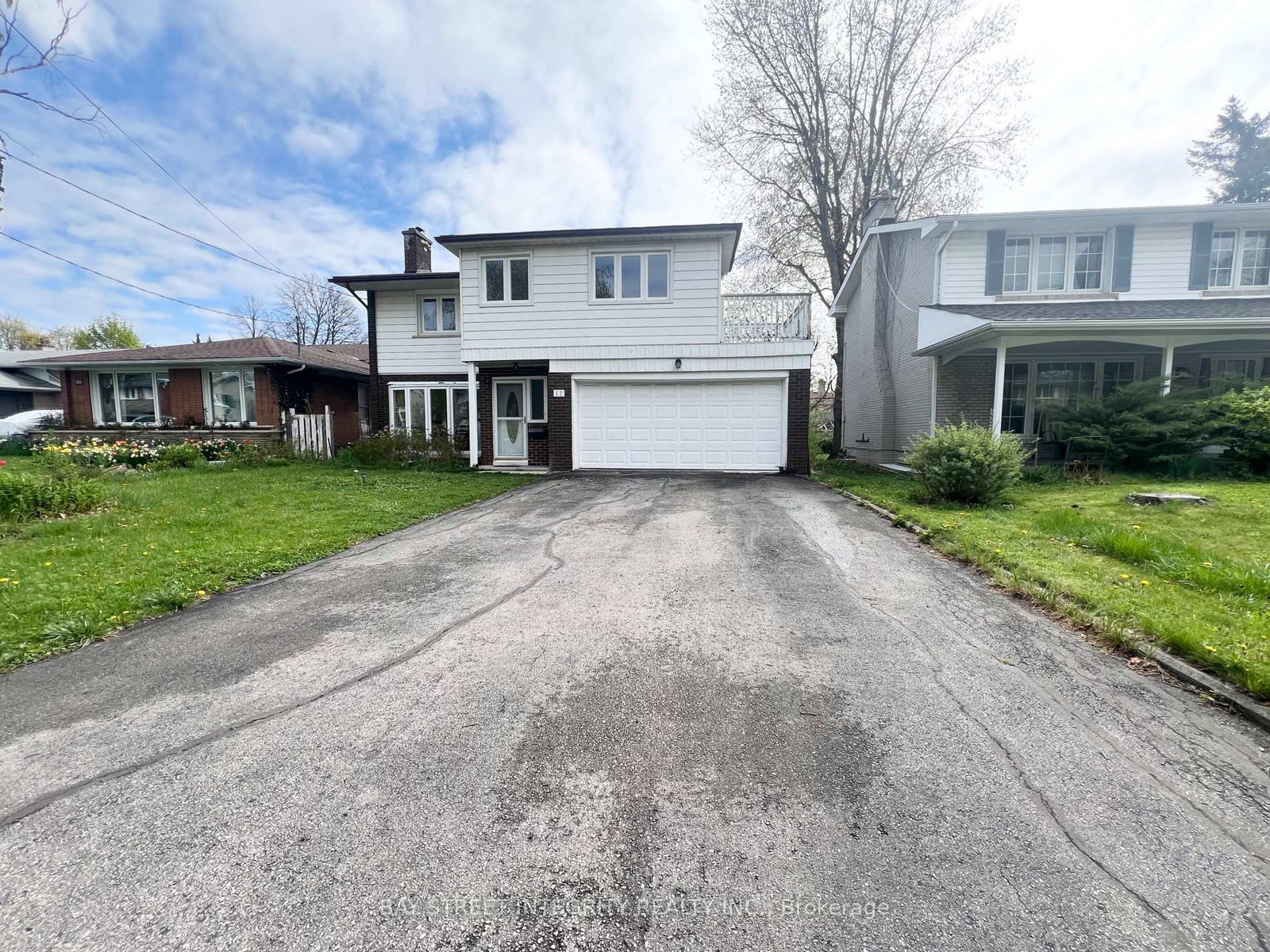 27-tollerton-avenue-toronto-north-york-ontario-c13726042