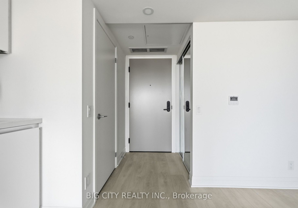 25-frederick-todd-way-toronto-east-york-ontario-c13726156