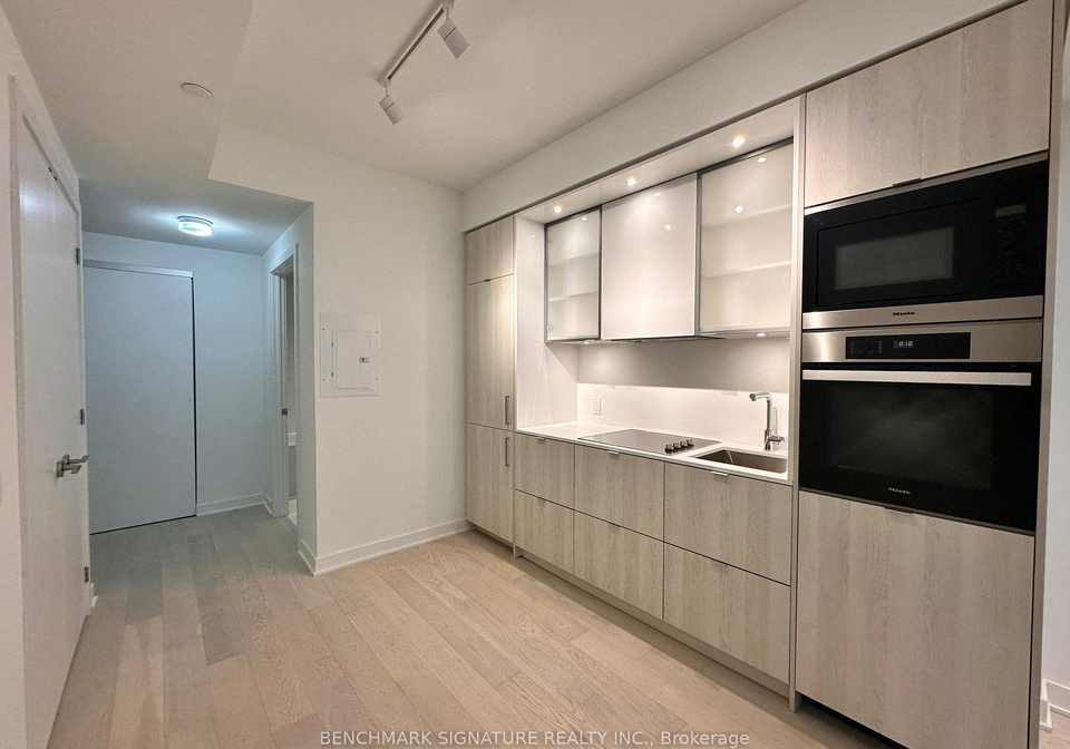 11-yorkville-avenue-toronto-toronto-ontario-c13726362