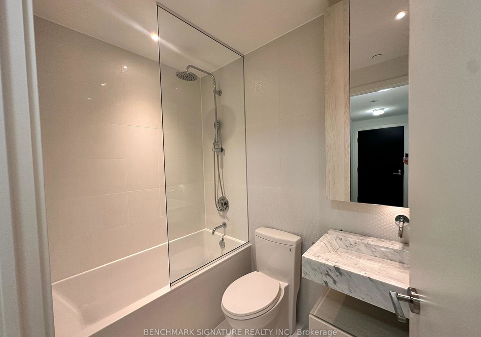 11-yorkville-avenue-toronto-toronto-ontario-c13726362