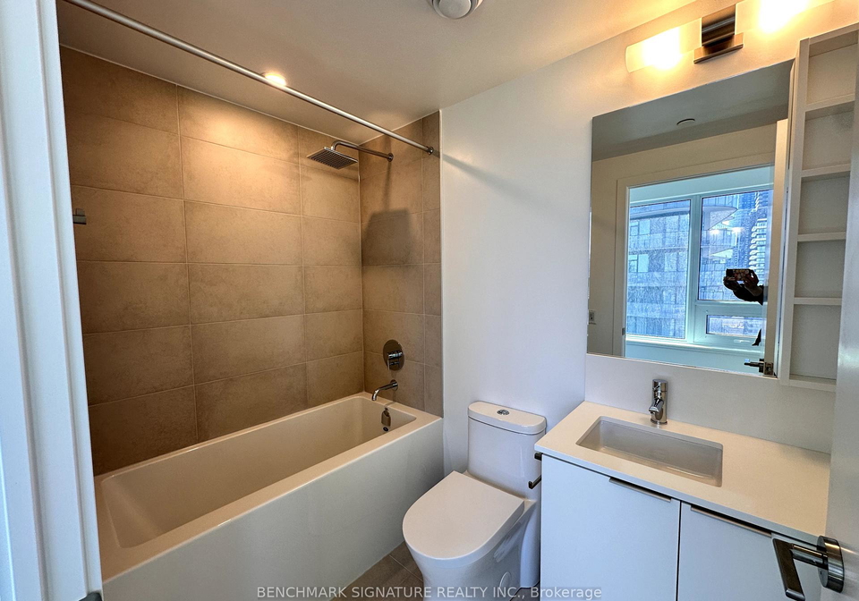 8-wellesley-street-w-toronto-toronto-ontario-c13726382