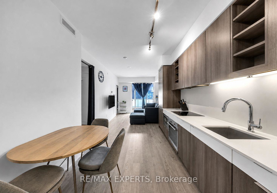 101-erskine-avenue-toronto-toronto-ontario-c13726512