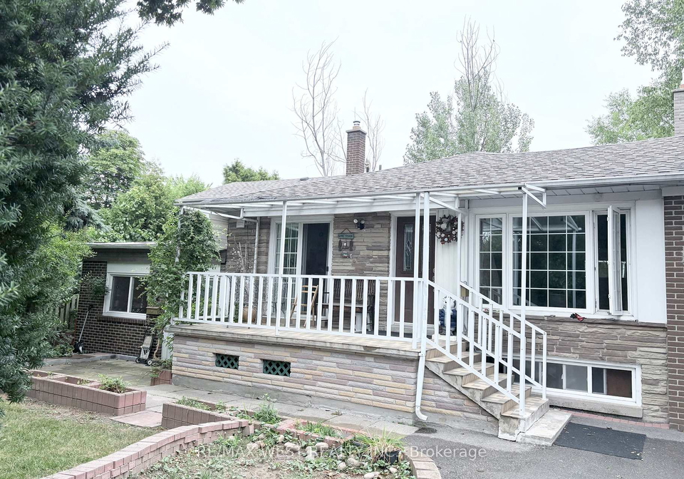 63-summerside-crescent-toronto-north-york-ontario-c13726922