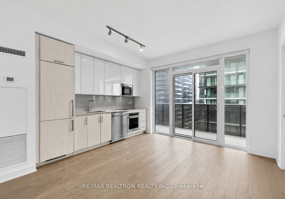 330-richmond-street-w-toronto-toronto-ontario-c13727086