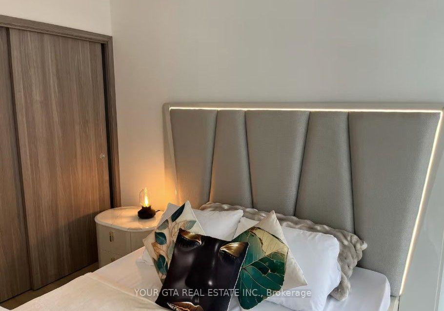 3-concord-cityplace-way-toronto-toronto-ontario-c13727116