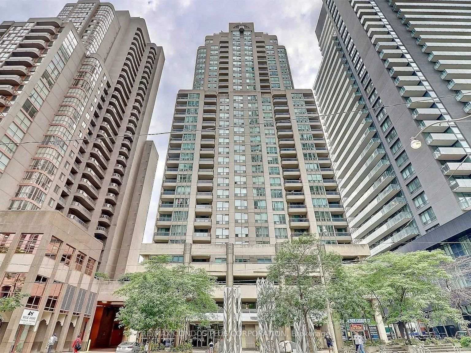 750-bay-street-toronto-toronto-ontario-c13727190